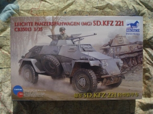Bronco CB-35013 LEICHTE PANZERSHÄHWAGEN (MG) Sd.Kfz.221
